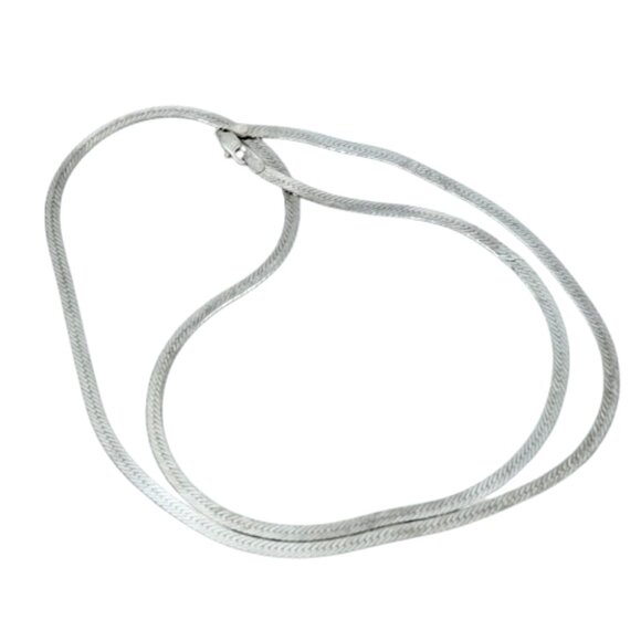 VINTAGE~solid sterling silver ~30.5" HERRINGBONE CHAIN NECKLACE~16.19 GRAMS - Picture 3 of 5